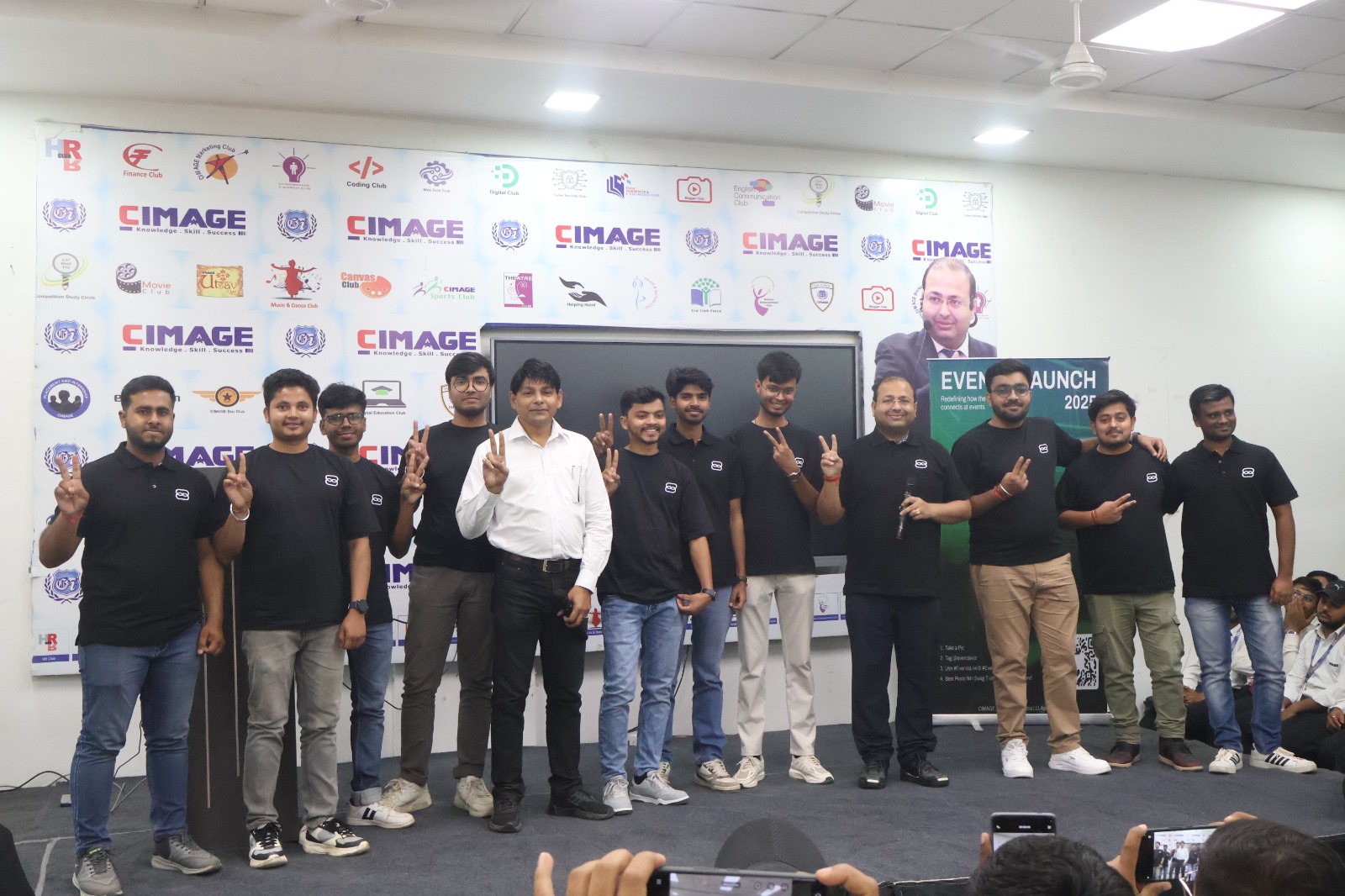 CIMAGE College Students Launch Startup 'evenza' to Connect Youth with Industry